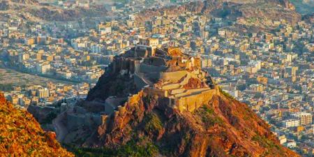 مشايخ ووجهاء تعز يعلنون كسر الحصار الحوثي ورفض التجنيد القسري
