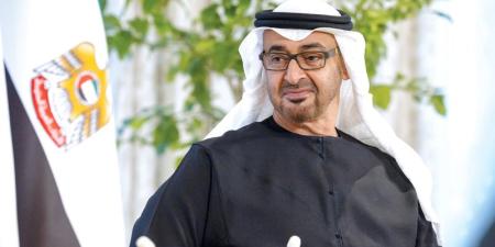 رئيس الدولة يمنح أوسمة لستة سفراء وقنصلين