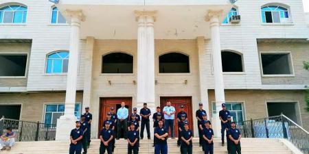وزارة الداخلية: مليشيا الحوثي تستهدف مقري خفر السواحل في عدن بثلاثة صواريخ باليستية