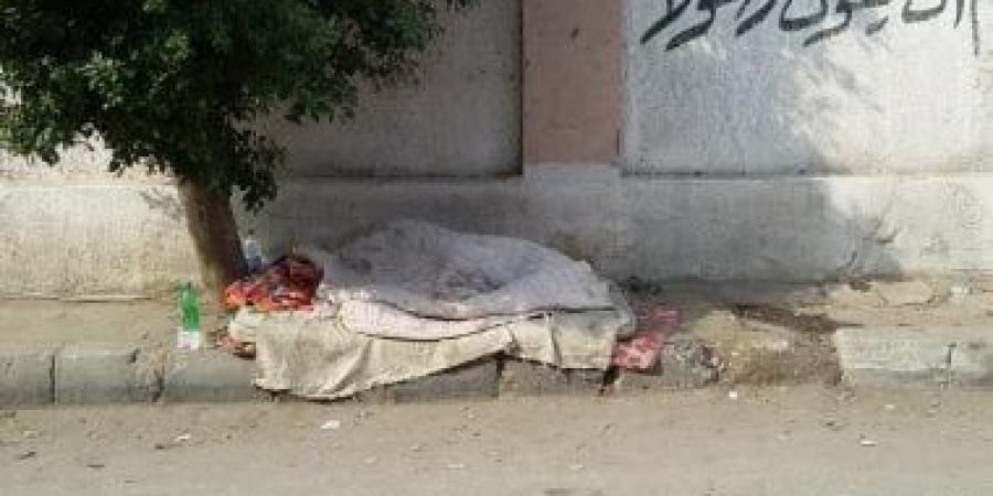 الداخلية تكشف ملابسات صورة طفل يفترش الأرض بإيتاي البارود