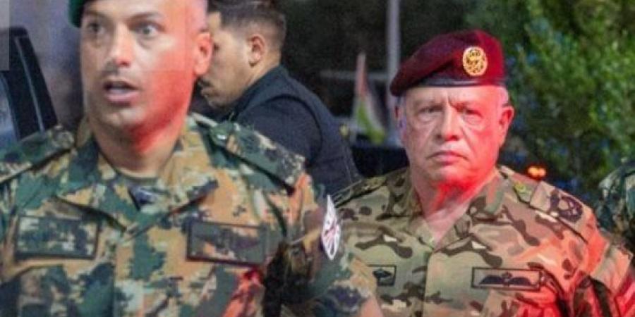 مسلحا وبالزى العسكرى.. عاهل الأردن يزور مصابى هجوم كنيسة الكرك الإرهابى :اليوم السابع