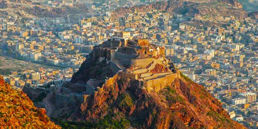 مشايخ ووجهاء تعز يعلنون كسر الحصار الحوثي ورفض التجنيد القسري