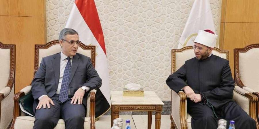 وزير الأوقاف: نرحب بإطلاق دفعات جديدة من البرامج التدريبية المشتركة والتعاون الدعوي مع الجزائر
