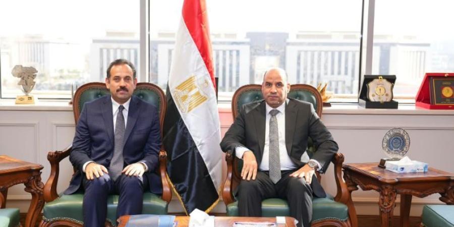 وزير العمل ورئيس جهاز مستقبل مصر يبحثان التعاون في رعاية العمالة غير المنتظمة والتدريب من أجل التشغيل